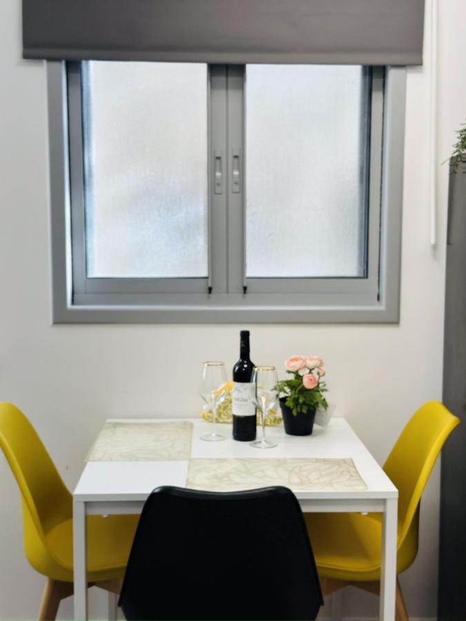 Amazing 2Rooms Apt In Bat Yam - Step By The Beach Exterior photo
